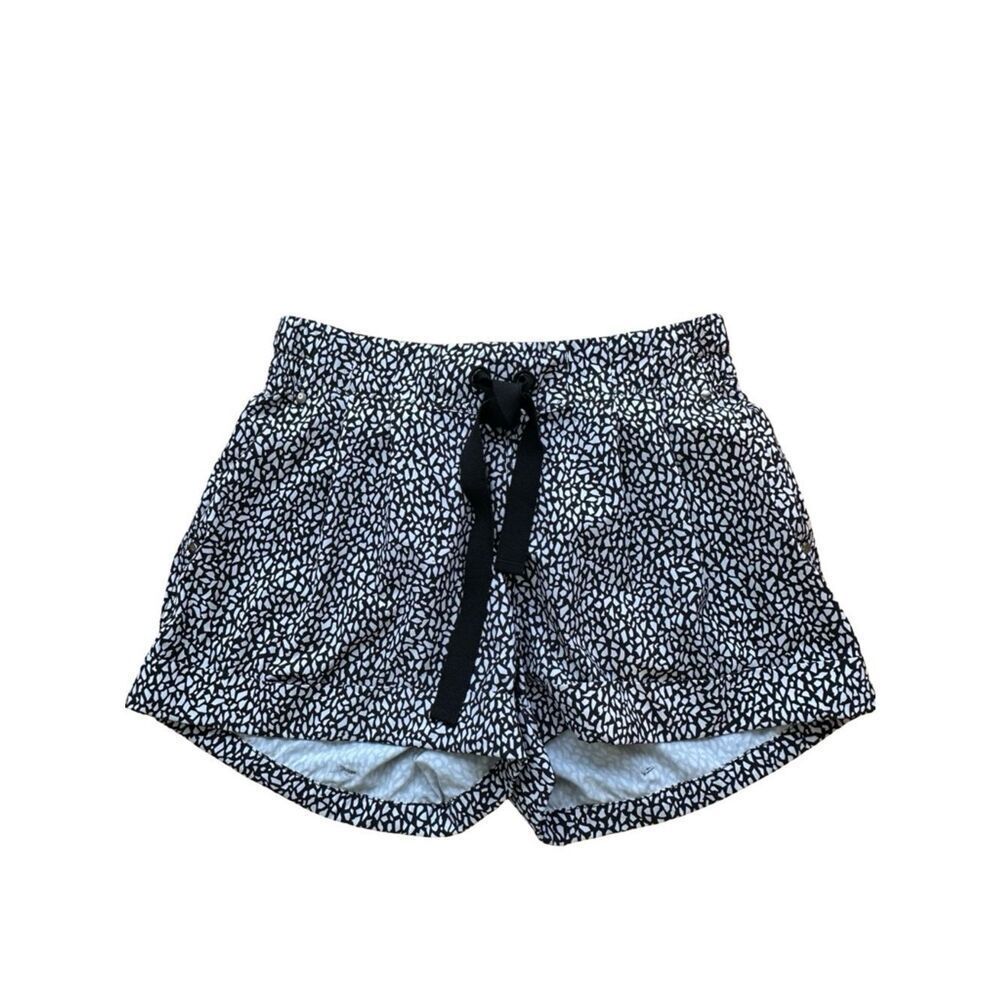 LULULEMON Spring Break Away Short Miss Mosaic Black Size 6
